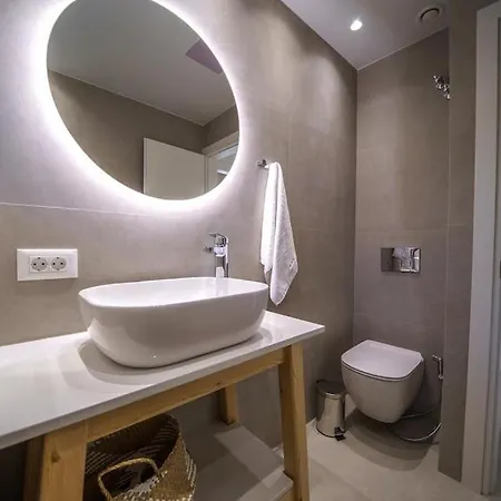 Elaia Luxury *