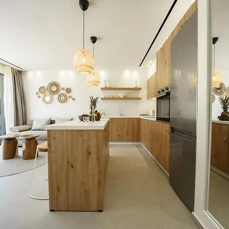 Elaia Luxury *